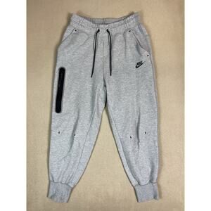 Nike Pants Womens S Gray Sportswear Tech Fleece Tapered Jogger Sweat Athletic‎